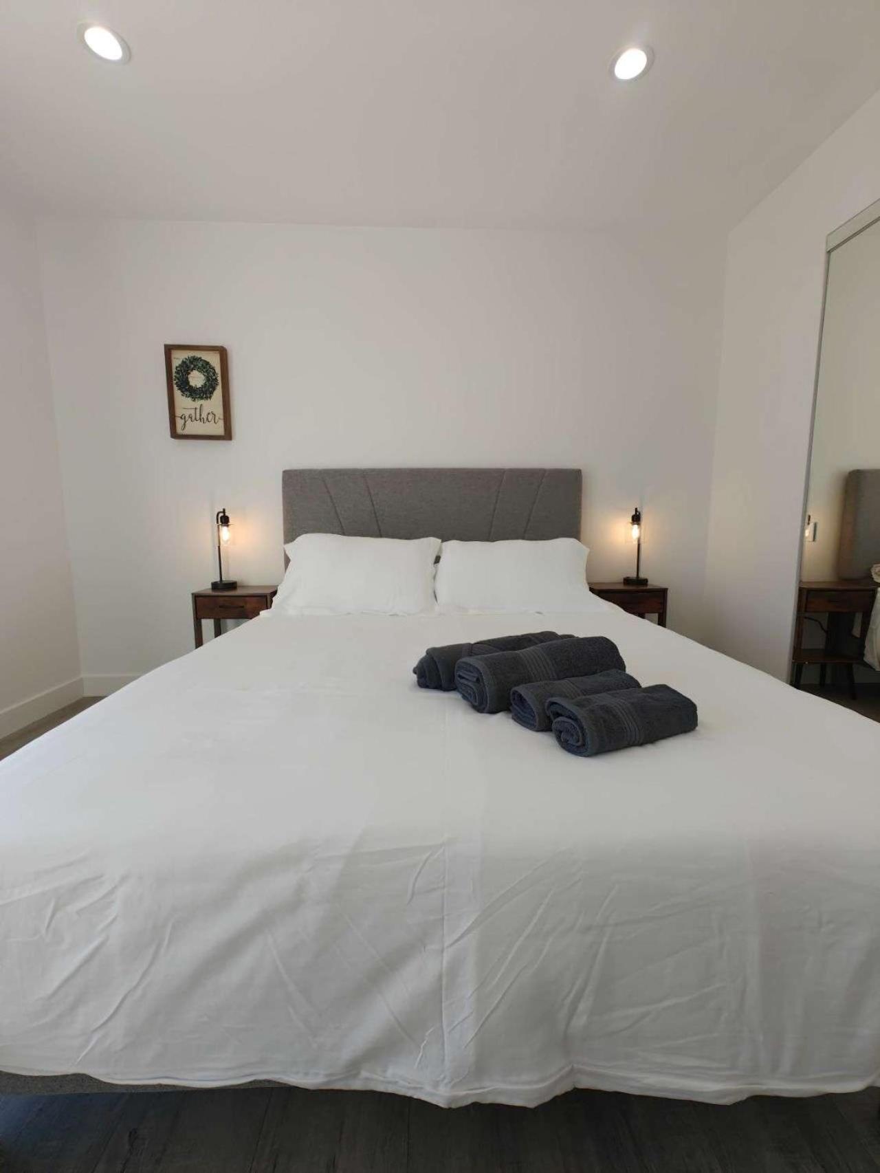 The Strip Is Just Around The Corner! Newly Renovated Luxury Modern Minimalist Villa With Large Pool! Las Vegas Exterior foto